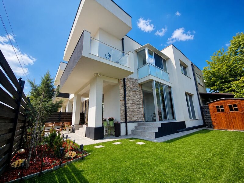 Sydney Residence, Tunari vila 4 camere, complet mobilata, renovata