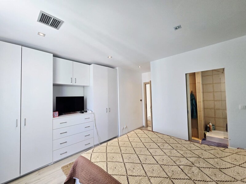 Sydney Residence, Tunari vila 4 camere, complet mobilata, renovata